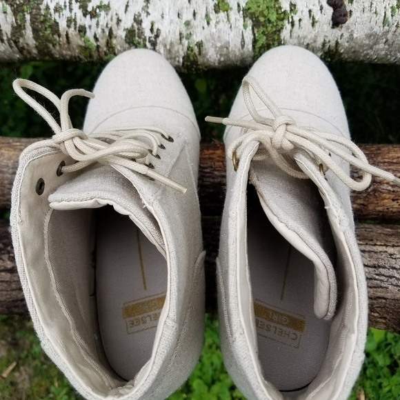 NWT 🎉Host Pick🎉 Chelsee Girl Brand Cream Wedges - Picture 7 of 12